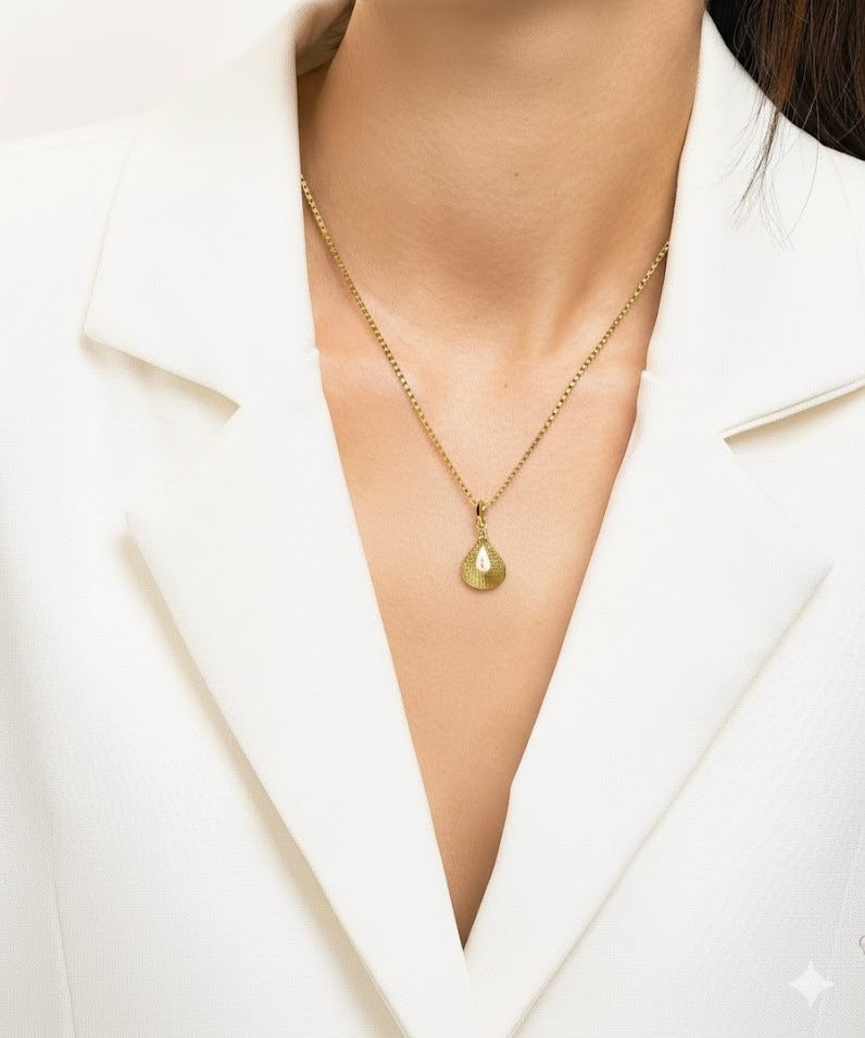 The Almond Necklace