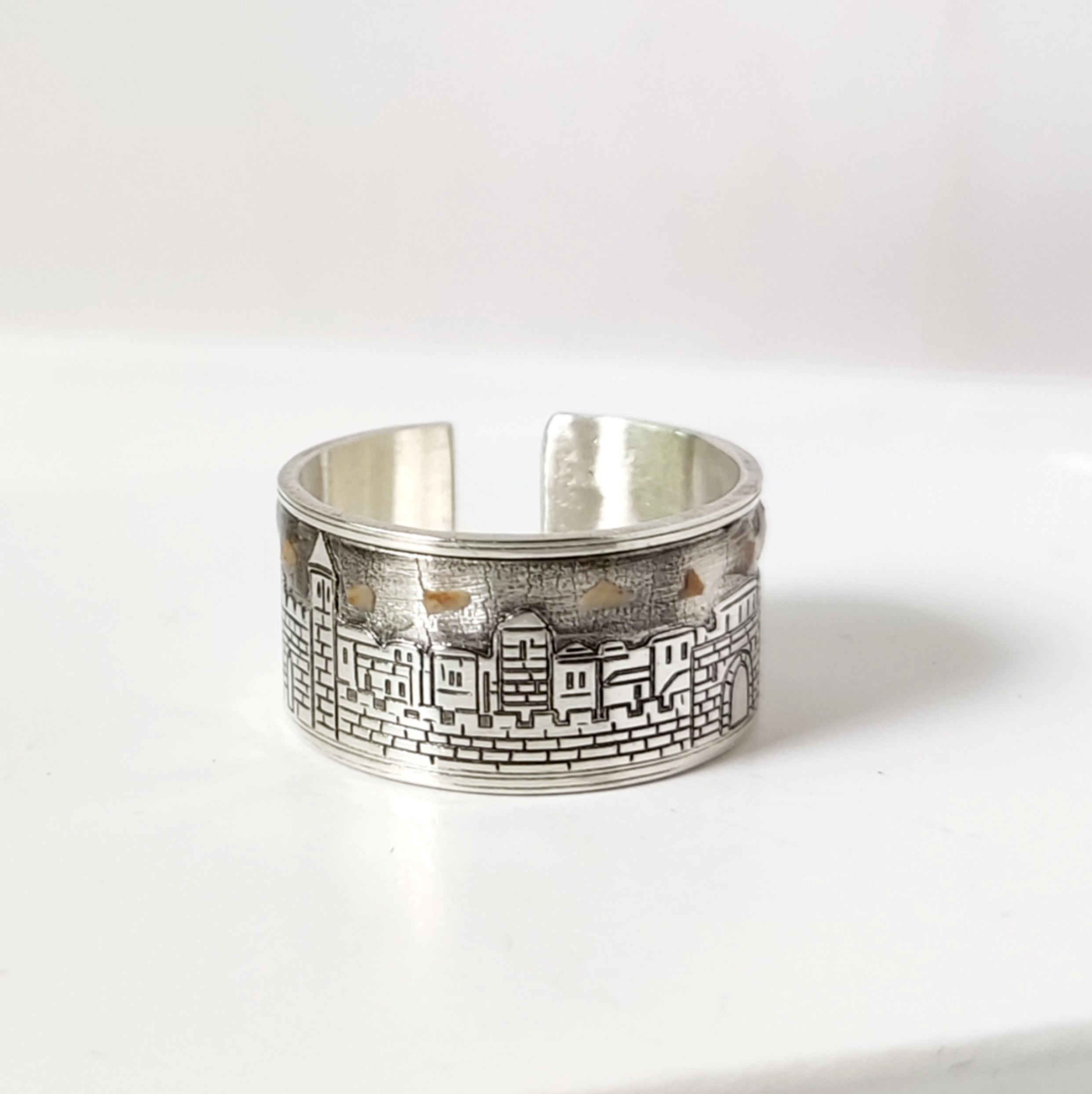 Akka (Acre) Ring