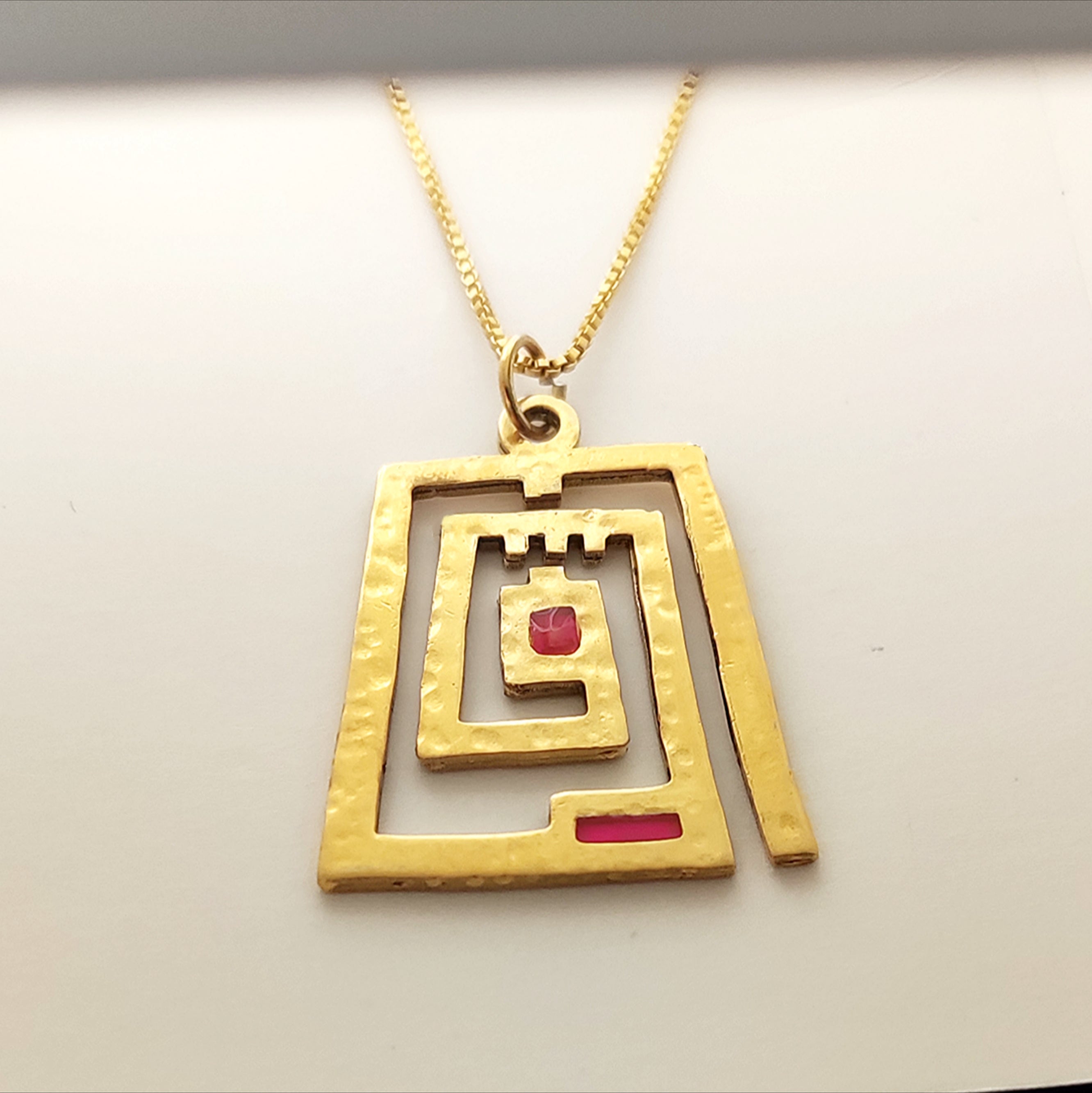 Falastin (Palestine) necklace in silver. Arabic Calligraphy. Authentic handmade jewelry in Palestine 