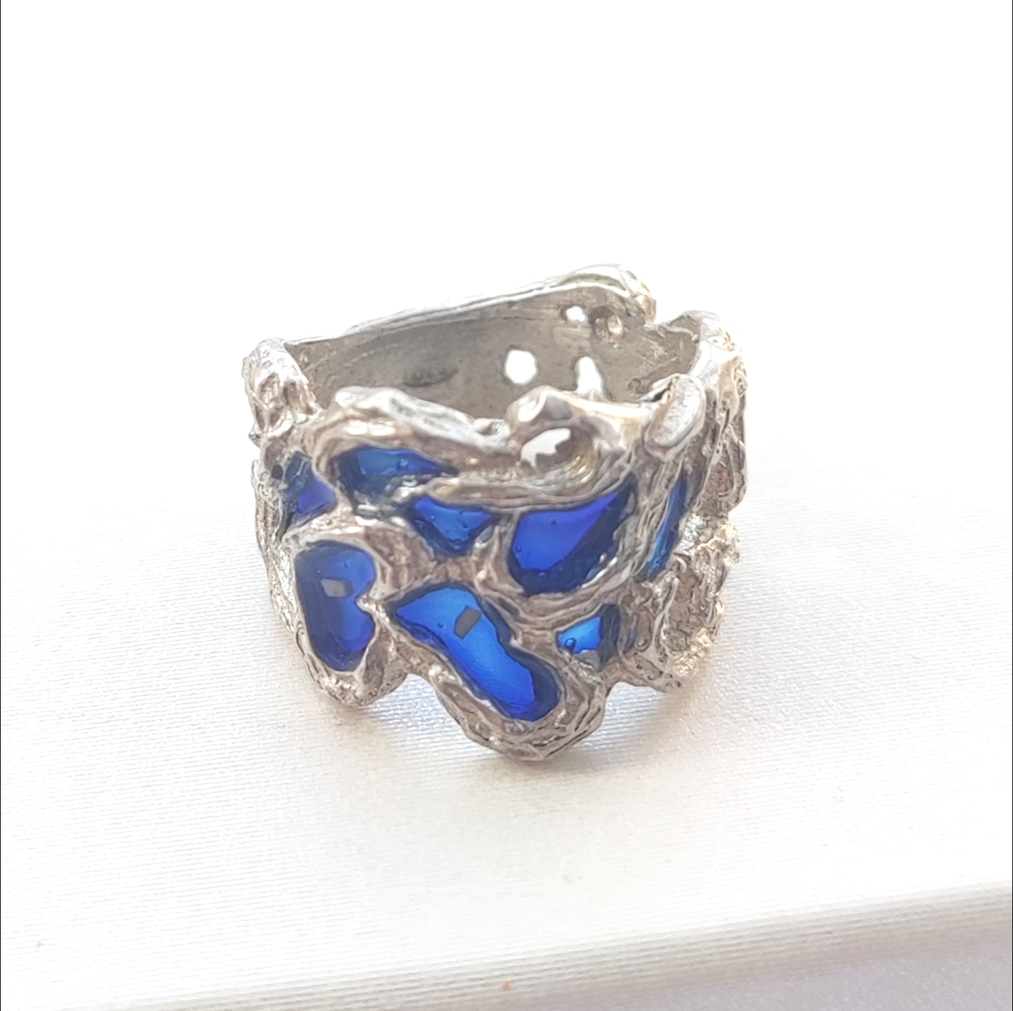 The Roots Ring